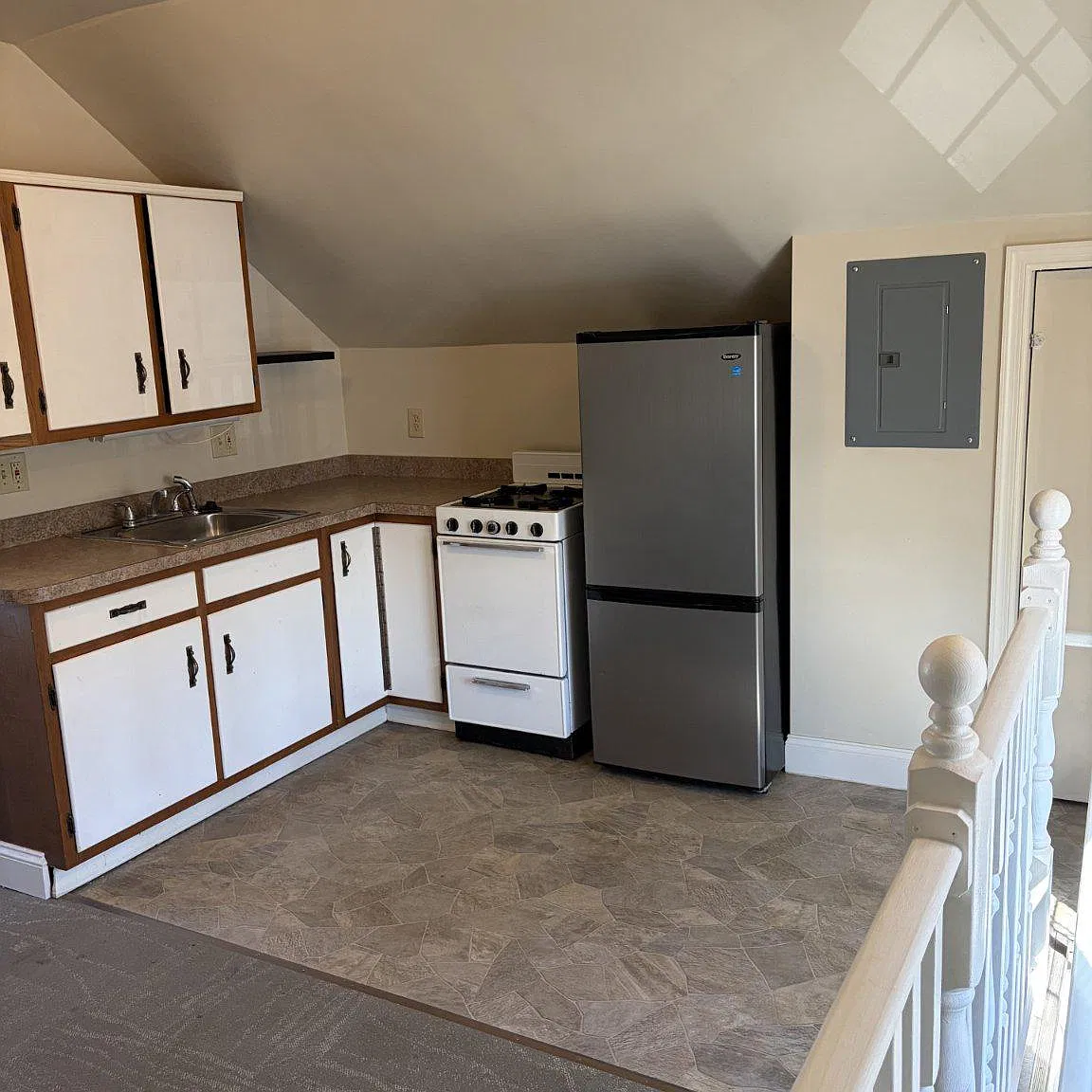 1 bed, 1.0 bath, 2238 sqft, $750 — Photo 2