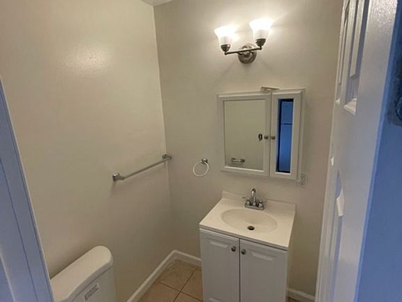 5th image of 4622 La Mirada Ave APT 29
