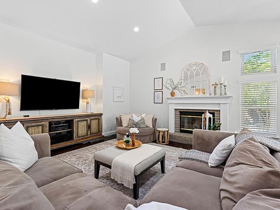 4th image of 535 Bobbys Ln