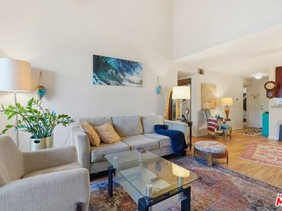 5th image of 21450 Burbank Blvd APT 314