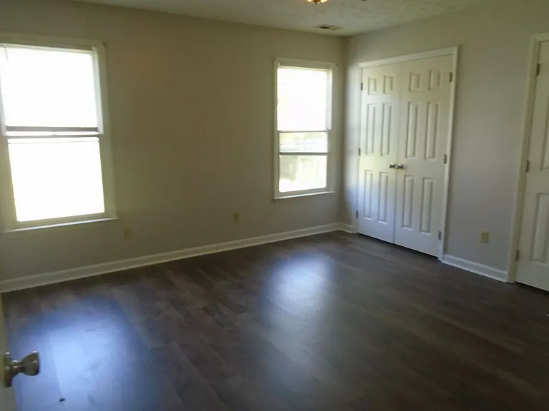 6334 Greycliff Dr — Photo 10