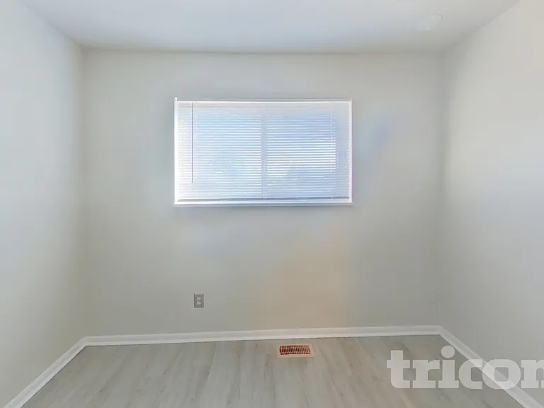 1338 Mears Dr — Photo 9