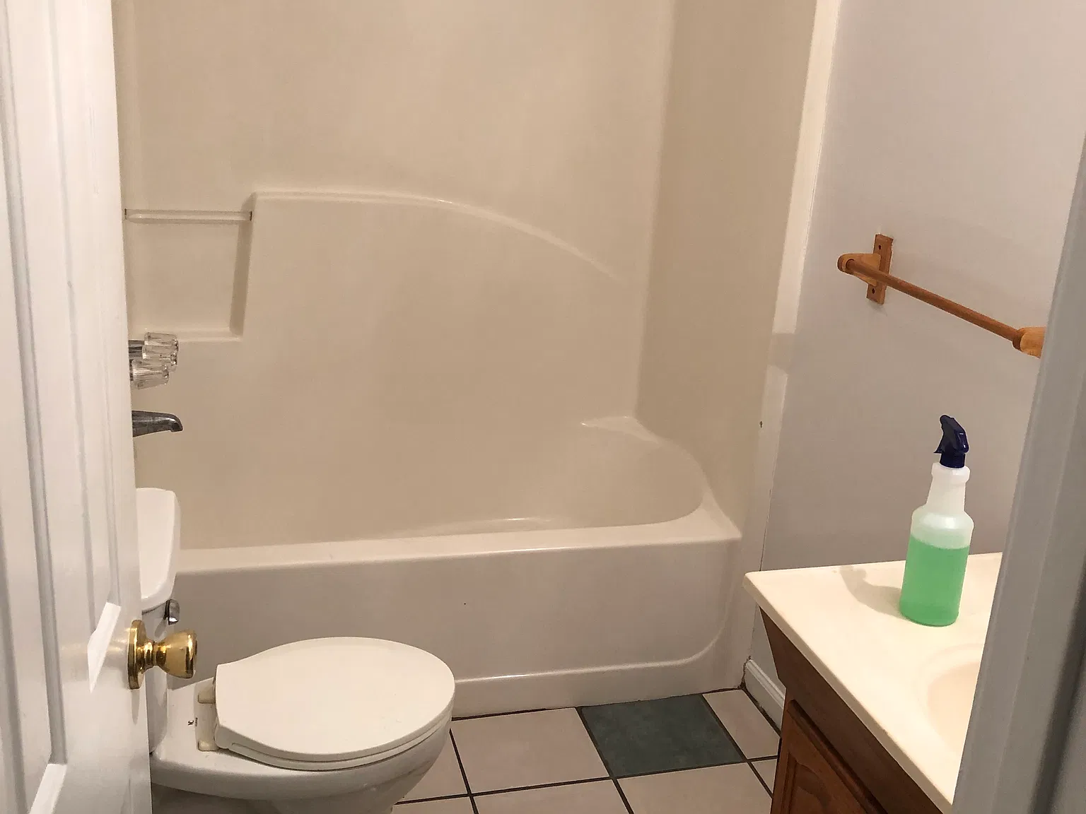 2 bed, 750 sqft, $850 — Photo 3