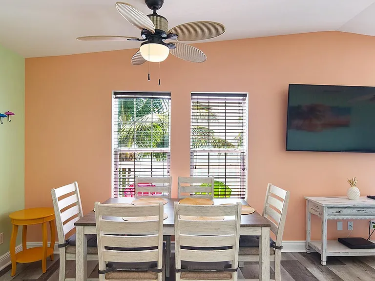 32 Beach Dr — Photo 11