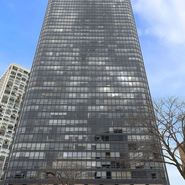 1st image of 5415 N Sheridan Rd APT 4010