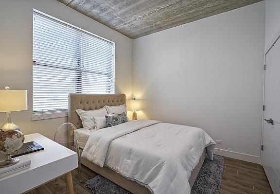 5th image of 2942 N Halsted St #401