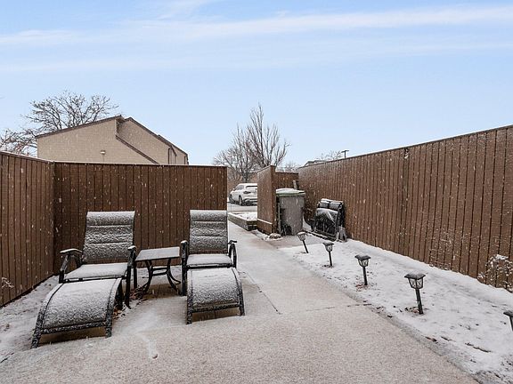 2nd image of 1531 W Edgerton Ave