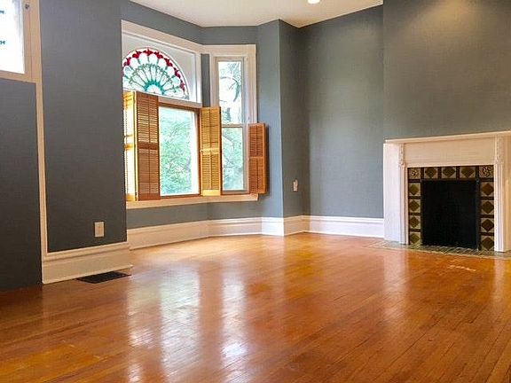 4th image of 5203 S Dorchester Ave #1
