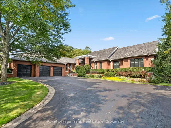 8 Buggey Ln, Ajax, ON L1Z 1X4