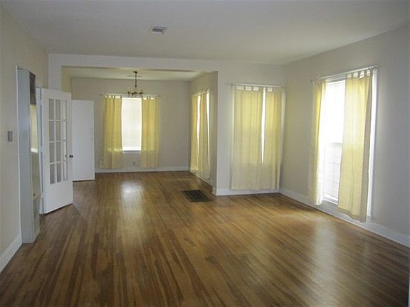 2nd image of 1285 East Dr