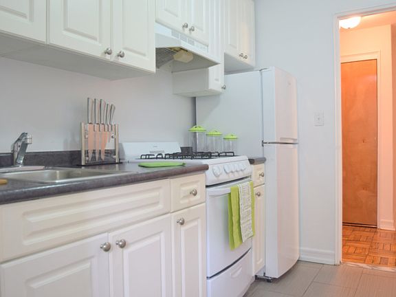 Fordham Terrace - Kitchen - WAC-02E