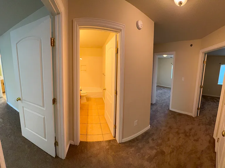 1912 Hollyhock Cir — Photo 22