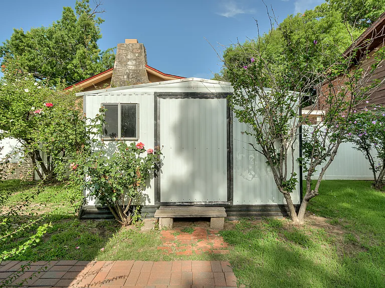 4701 N Peniel Ave — Photo 37