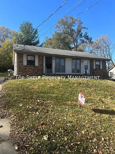 2142 SE 9th St Photo 1