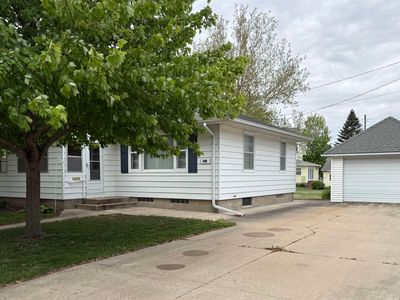 307 6th Ave NE, Independence, IA, 50644