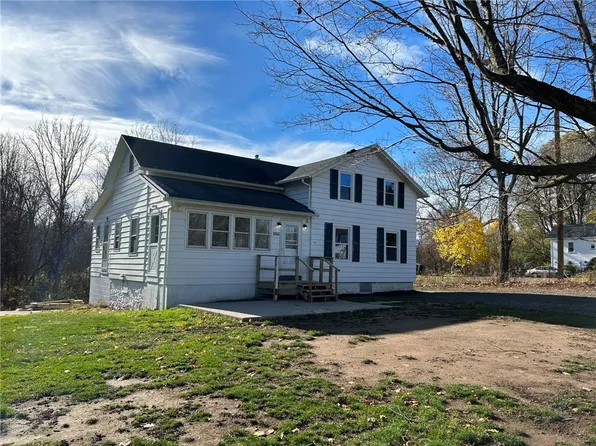 886 Ridge Rd, Ontario, NY 14519