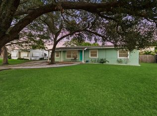 1424 Willow Rd, West Palm Beach, FL 33406