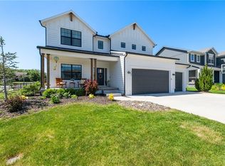 1505 SW Georgetown Dr, Lees Summit, MO 64082