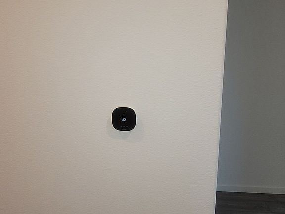 4th image of 350 Llano De Los Robles Ave #5
