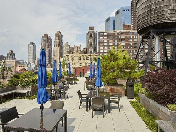 5th image of 340 W 55th St APT 11D