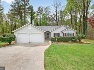 3962 Edge Brook Dr, Flowery Branch, GA