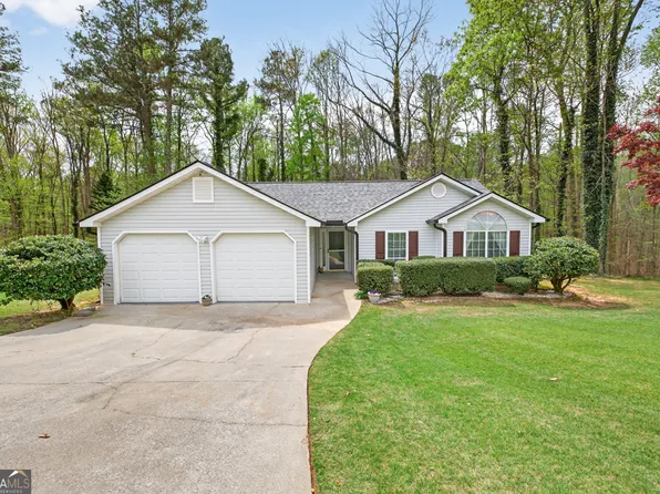 3962 Edge Brook Dr, Flowery Branch, GA 30542