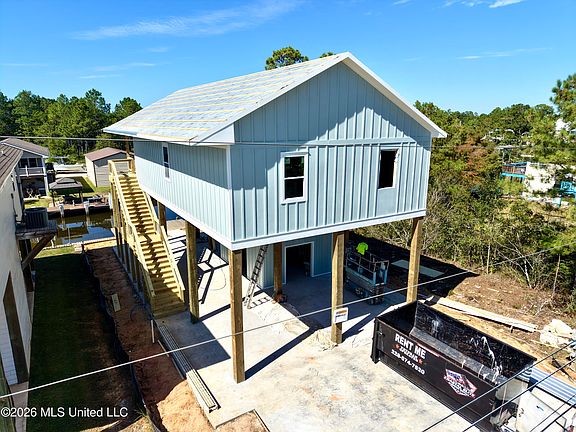 2nd image of 10051 Alabama St