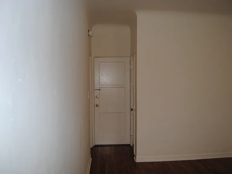 455 N Genesee Ave #D — Photo 5