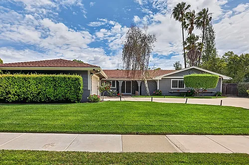 212 E Avenida De Los Arboles Photo 1