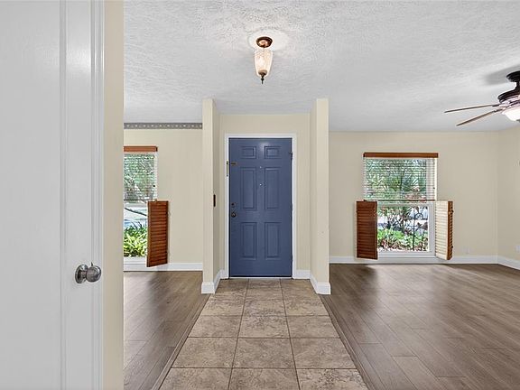 4th image of 901 W RIVER DRIVE