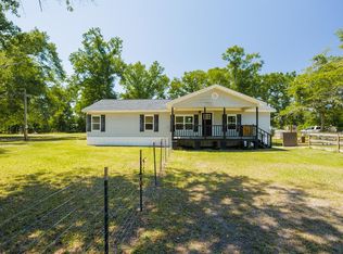 1676 Barker Rd, Ray City, GA 31645