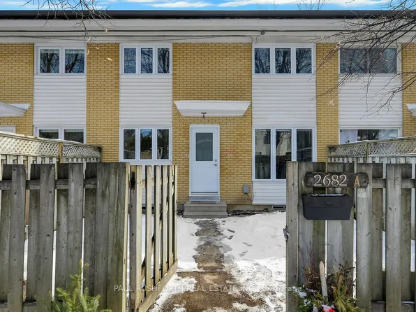 2682A Moncton Rd, Ottawa, ON K2B 7W1