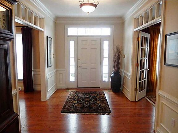 5th image of 729 Lindwood Dr