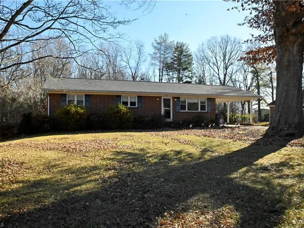 1331 Linville Dr, Reidsville, NC 27320