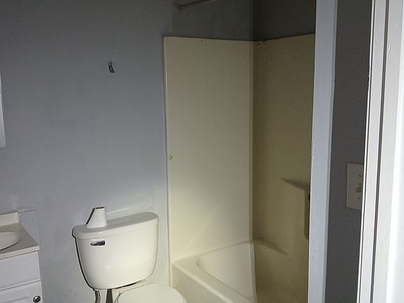 5th image of 619 Village Ln #619