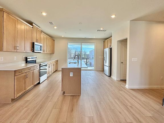 Skye J kitchen