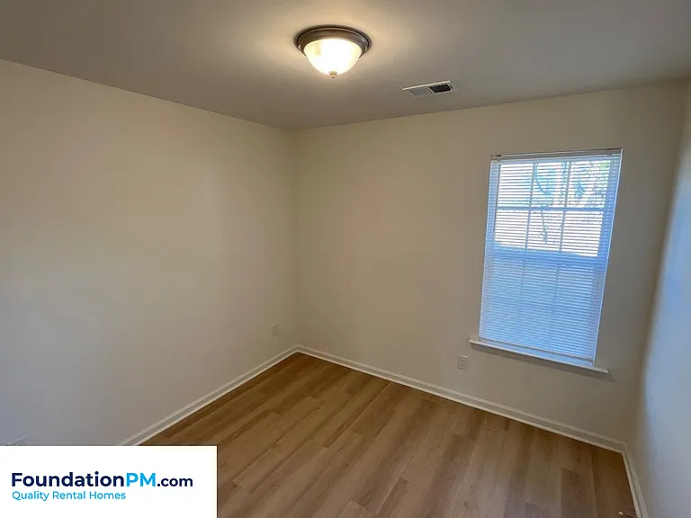 388 McFarland Dr — Photo 14