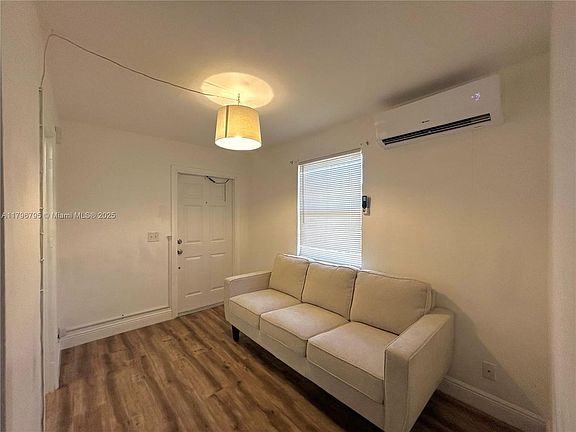 2nd image of 407 NW 11th Ave #407