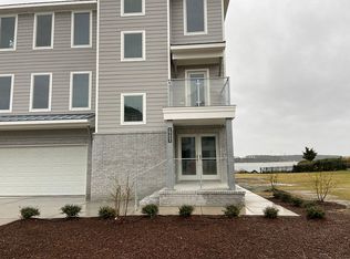9626 Bay Point Dr, Norfolk, VA 23518