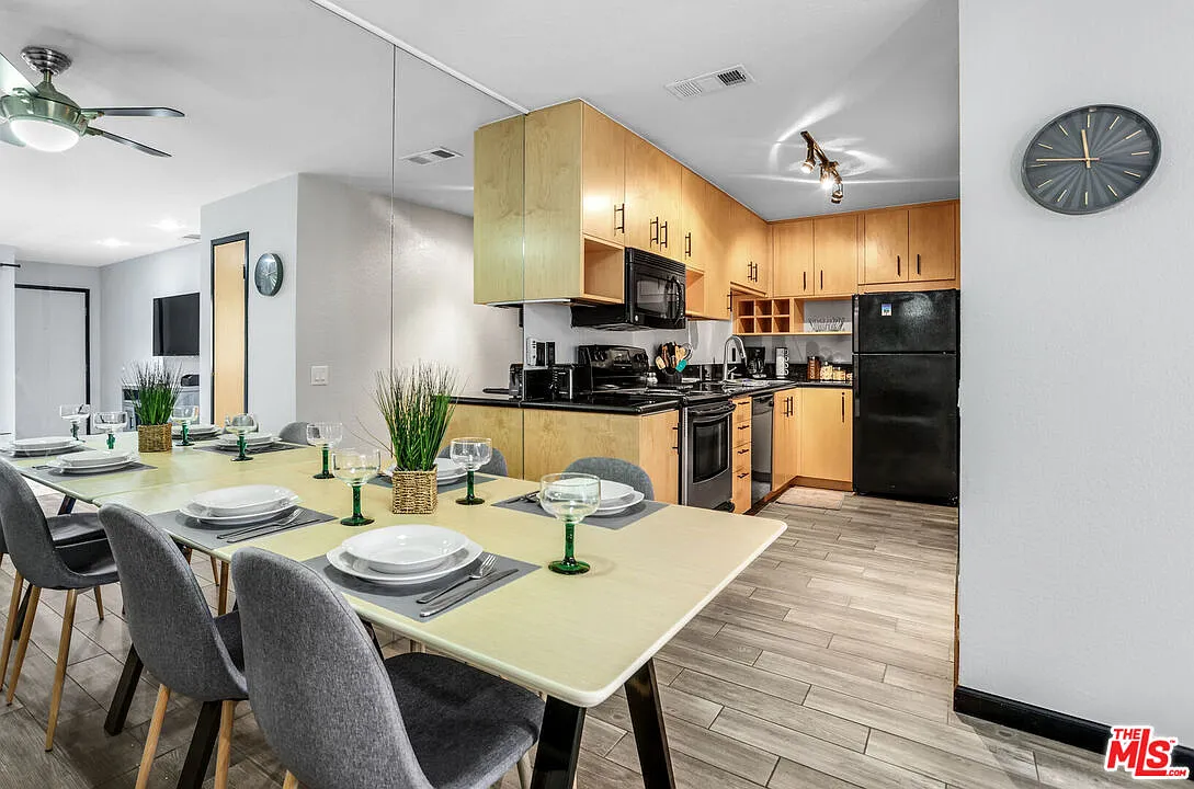 1 bed, 1.0 bath, 589 sqft, $1,695 — Photo 1