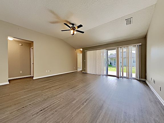 3rd image of 546 Side Creek Ln