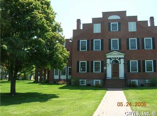 402 General Smith Dr, Sackets Harbor, NY 13685