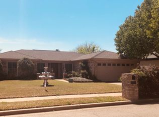 1621 Limestone Trl, Edgecliff Village, TX 76134