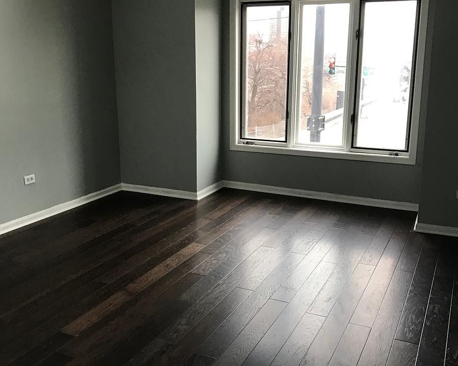 Unfurnished Living room 