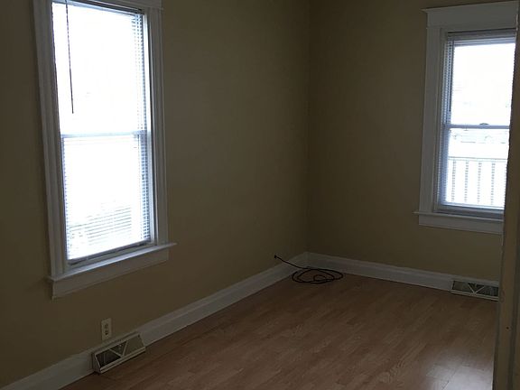 5th image of 1224 Park Ave #1