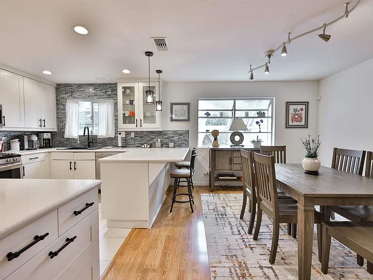 850 C Ave #4 — Photo 8