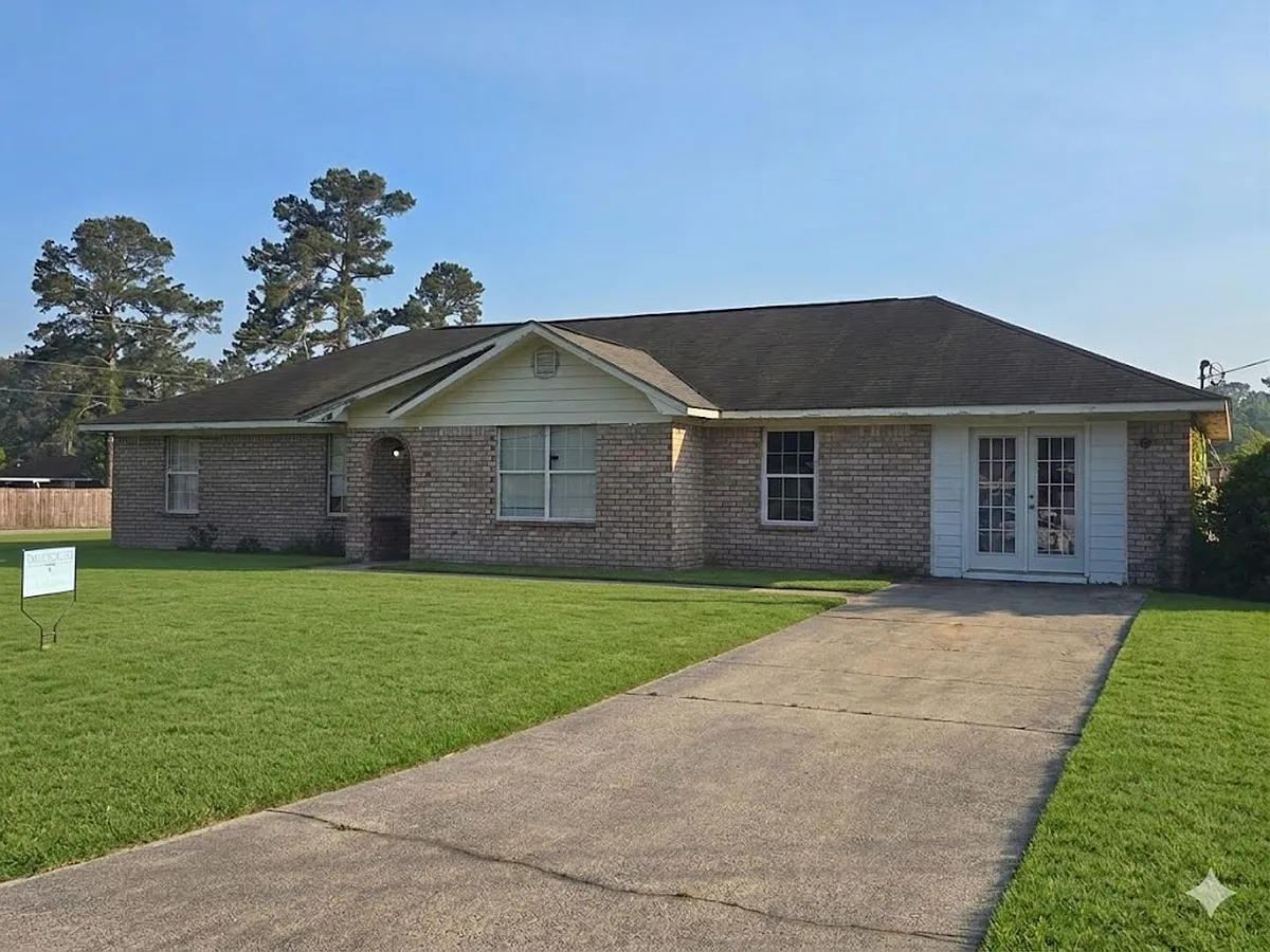 Building Photo - 12 E Beaver Ln