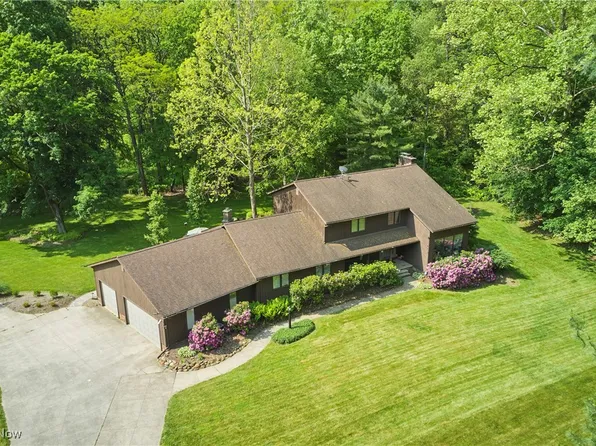 3478 Yellow Creek Rd, Akron, OH 44333