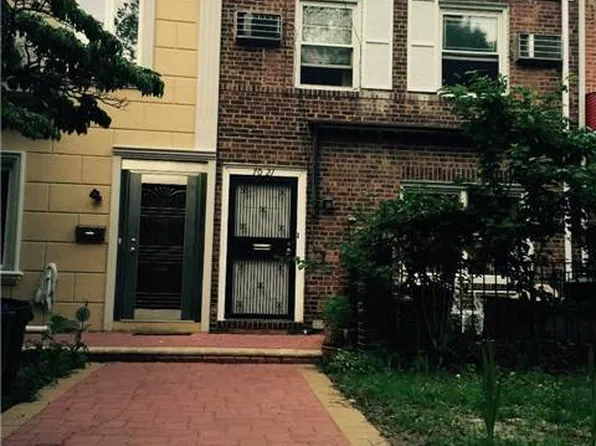7021 175th St, Fresh Meadows, NY 11365