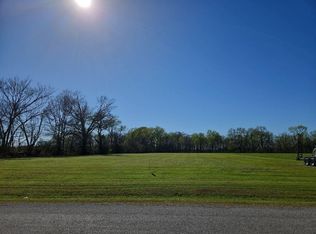 22 Donald Beard Ln, Humboldt, TN 38343